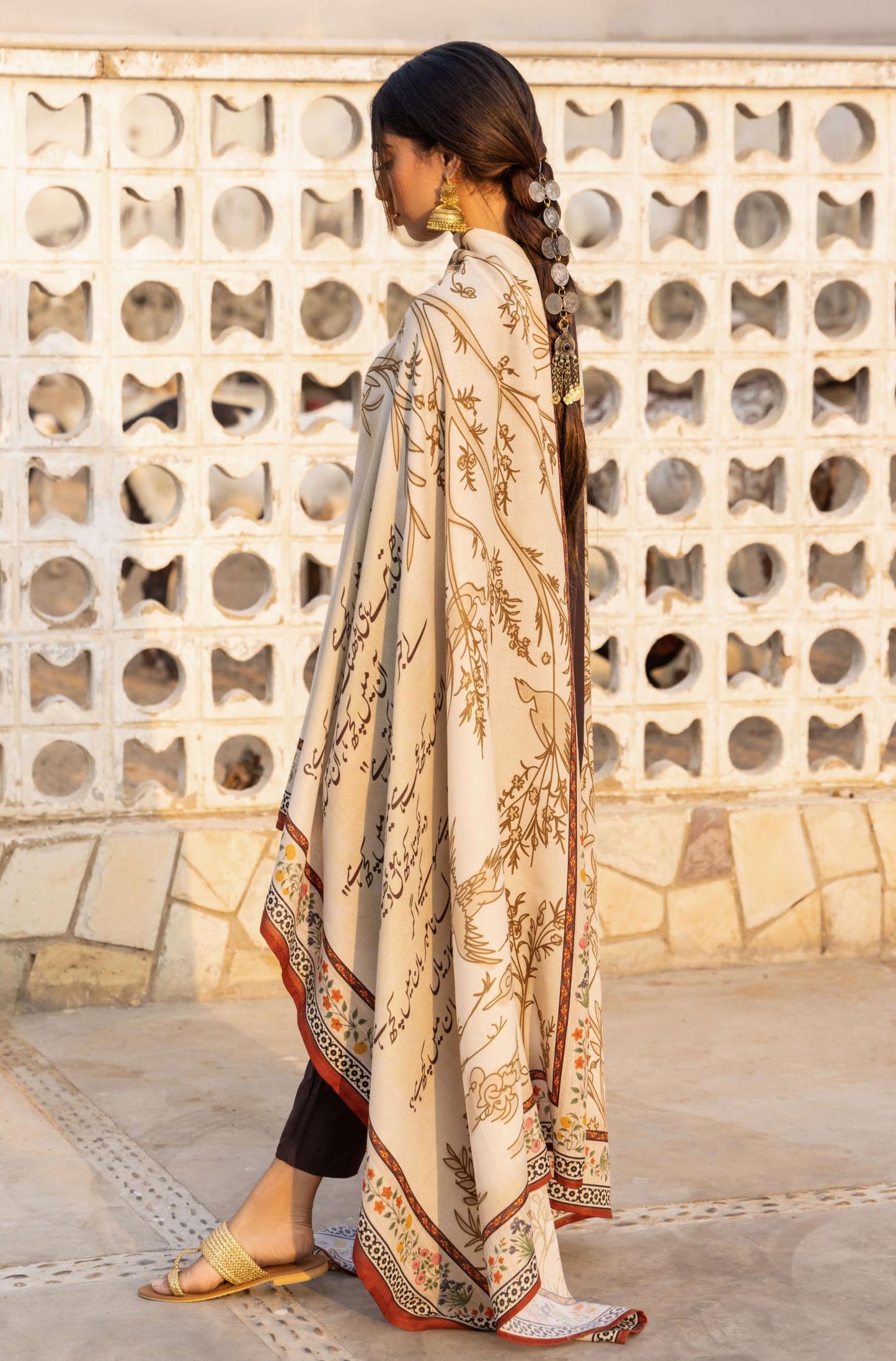 Gumaan Odhni - Shaded Ivory